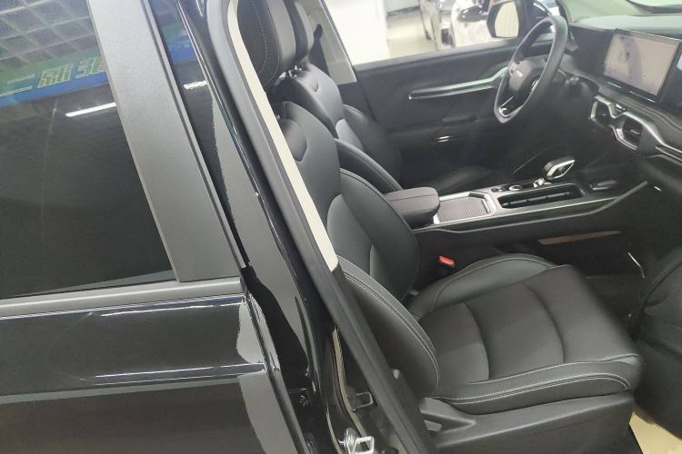 Used Radar Horizon 2023 410 km Science & Innovation Version Right Front Seat