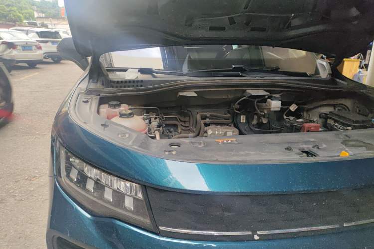 Used Radar Horizon 2023 410 km Entrepreneur Edition Engine Bay Right