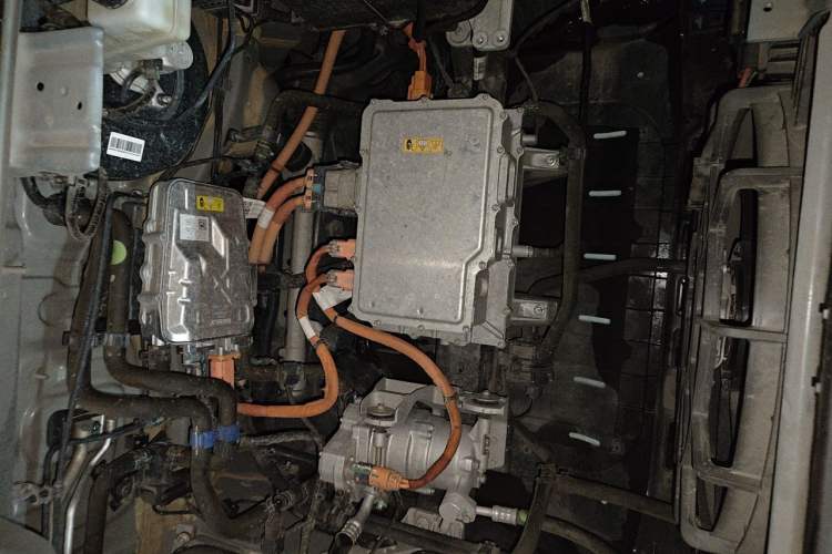 Used Radar Horizon 2023 410 km Entrepreneur Edition Engine Bay
