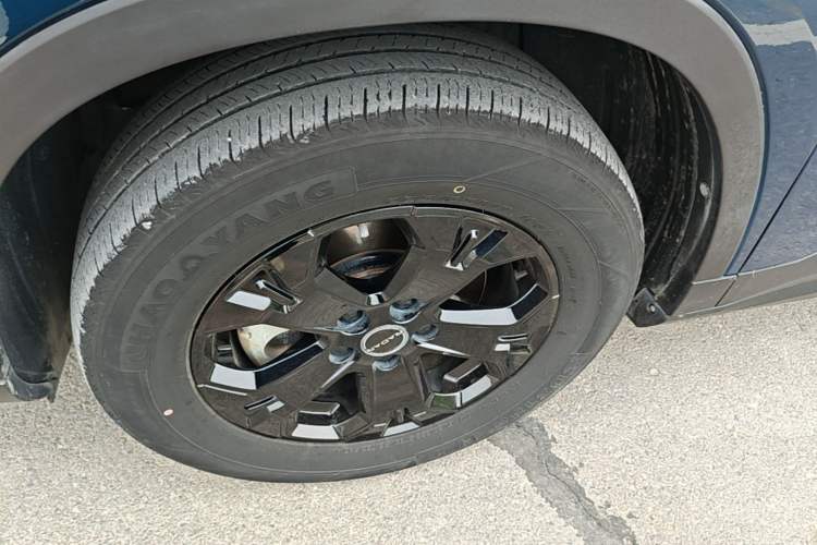 Used Radar Horizon 2023 410 km Entrepreneur Edition Left Front Wheel Hub