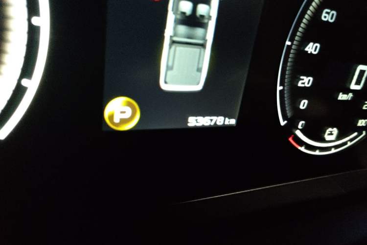 Used Radar Horizon 2023 410 km Entrepreneur Edition Odometer Close Up