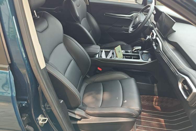 Used Radar Horizon 2023 410 km Entrepreneur Edition Right Front Seat