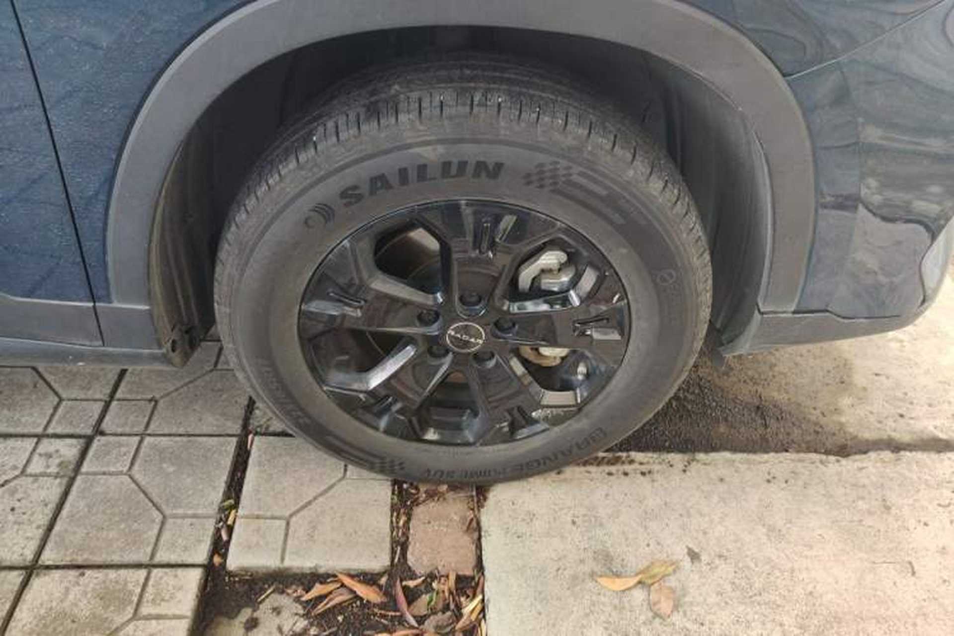 Used Radar Horizon 2023 410 km Entrepreneur Edition Right Front Wheel Hub