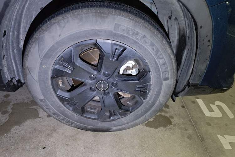 Used Radar Horizon 2023 410 km Entrepreneur Edition Right Front Wheel Hub