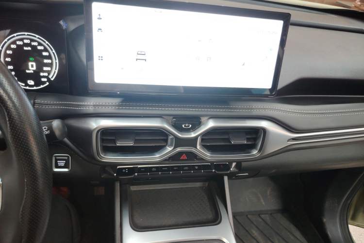 Used Radar Horizon 2023 550 km Creator Edition Audio And AC Panel