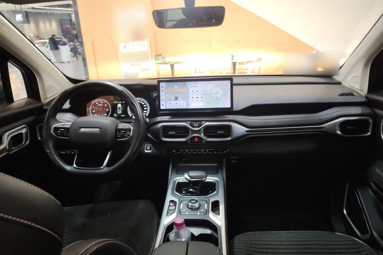 Used Radar Horizon 2023 550 km Creator Edition Center Console