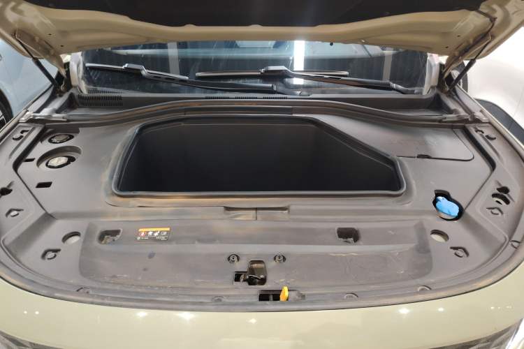 Used Radar Horizon 2023 550 km Creator Edition Engine Bay