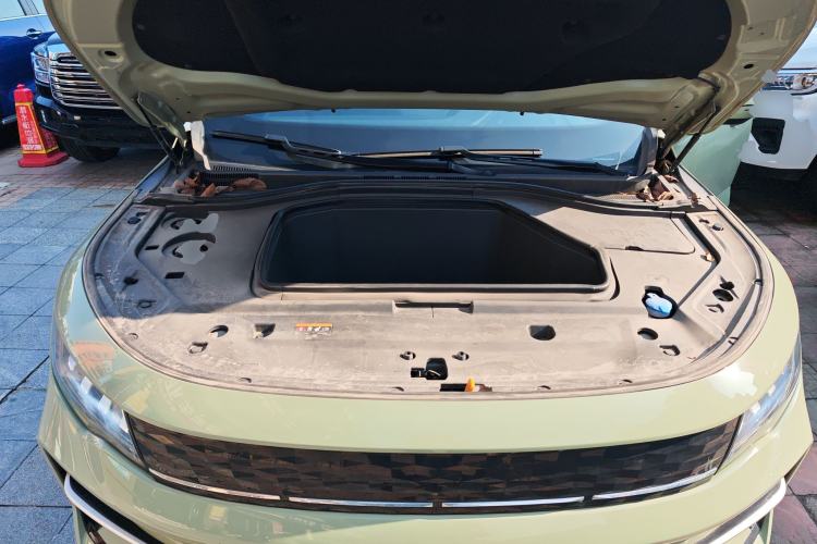 Used Radar Horizon 2023 550 km Creator Edition Engine Bay