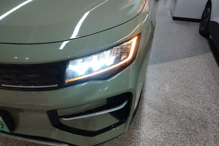 Used Radar Horizon 2023 550 km Creator Edition Left Front Headlight