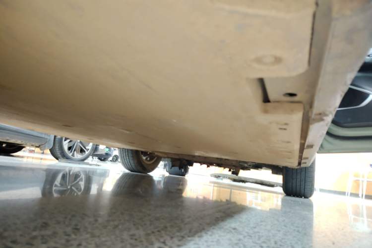 Used Radar Horizon 2023 550 km Creator Edition Right Side Sill