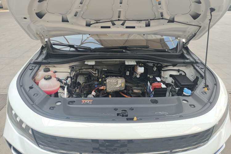 Used Radar Horizon 2023 410 km Entrepreneur Edition Engine Bay