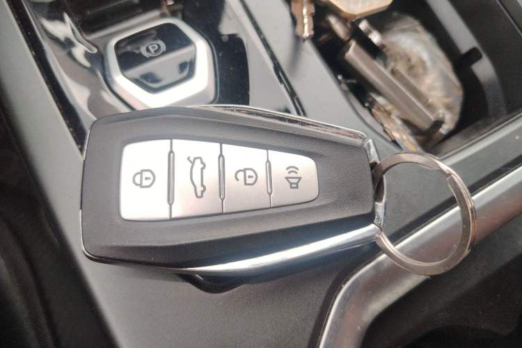Used Radar Horizon 2023 410 km Entrepreneur Edition Interior 1