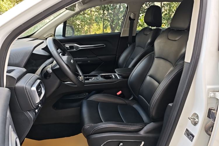 Used Radar Horizon 2023 410 km Entrepreneur Edition Left Front Seat
