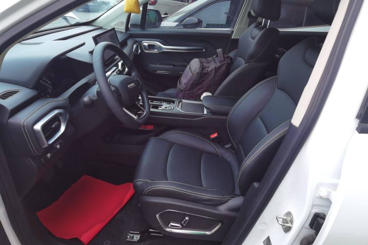 Used Radar Horizon 2023 410 km Entrepreneur Edition Left Front Seat