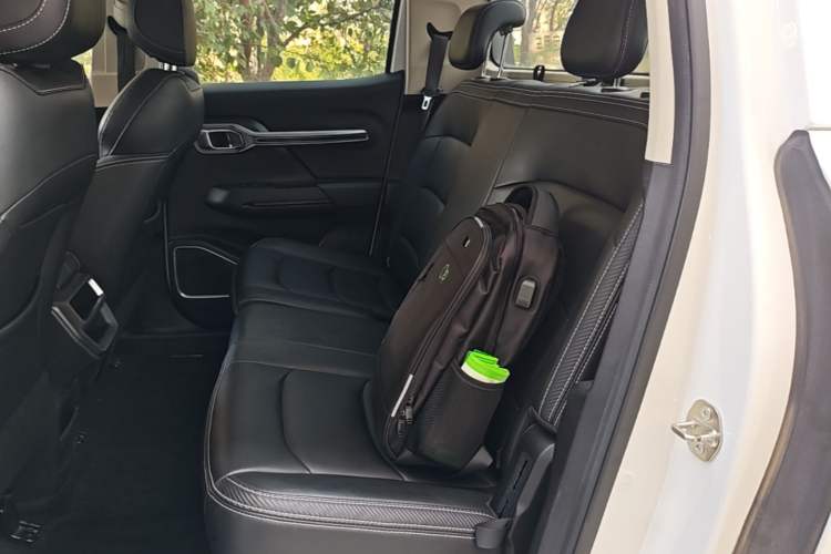 Used Radar Horizon 2023 410 km Entrepreneur Edition Left Rear Seat