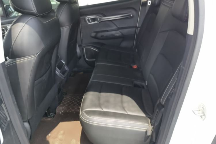 Used Radar Horizon 2023 410 km Launch Edition Left Rear Seat