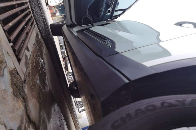 Used Radar Horizon 2023 410 km Entrepreneur Edition Left Side Sill