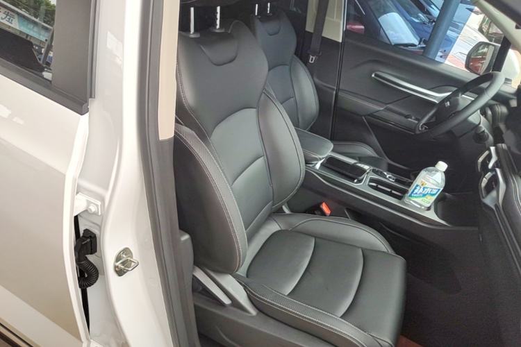 Used Radar Horizon 2023 410 km Science & Innovation Version Right Front Seat