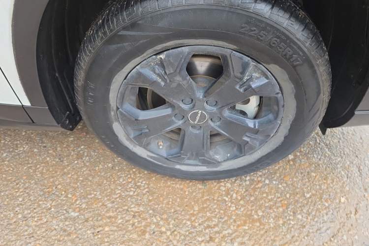 Used Radar Horizon 2023 550 km Creator Edition Right Front Wheel Hub