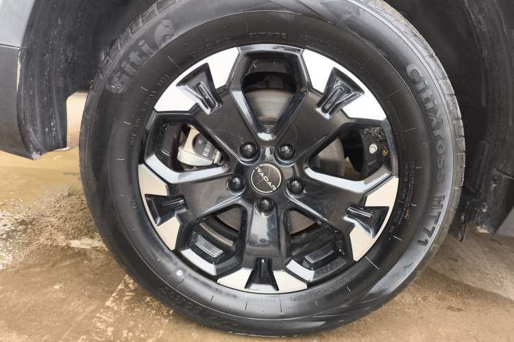 Used Radar Horizon 2023 550 km Creator Edition Right Rear Wheel Hub