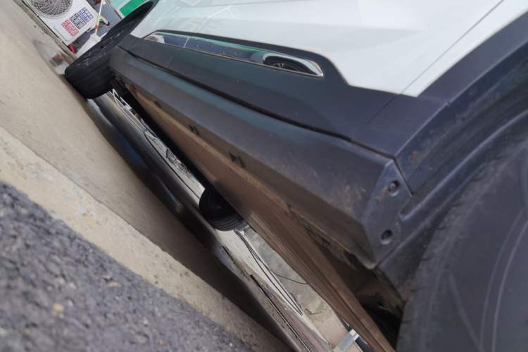 Used Radar Horizon 2023 410 km Entrepreneur Edition Right Side Sill