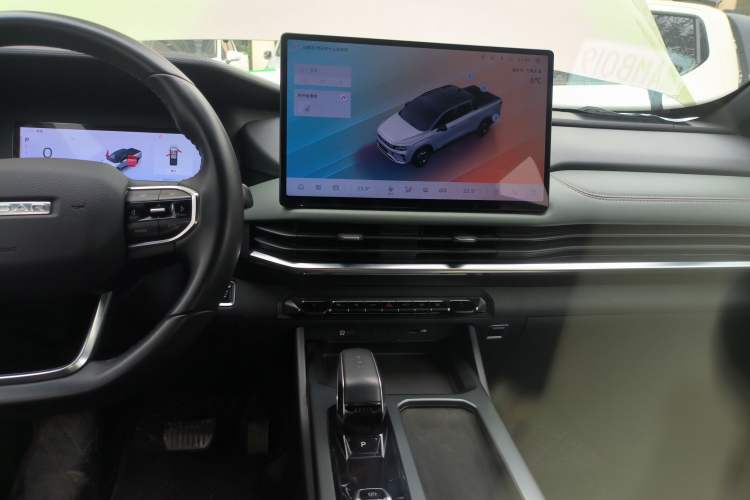 Used Radar Horizon 2024 460 km All-Wheel-Drive Max Version Audio And AC Panel
