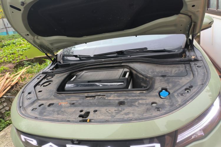 Used Radar Horizon 2024 460 km All-Wheel-Drive Max Version Engine Bay