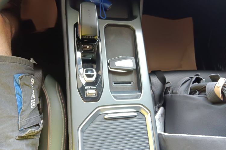 Used Radar Horizon 2024 460 km All-Wheel-Drive Max Version Gear Lever