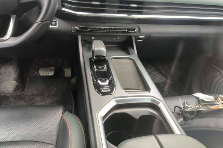 Used Radar Horizon 2024 460 km All-Wheel-Drive Max Version Gear Lever