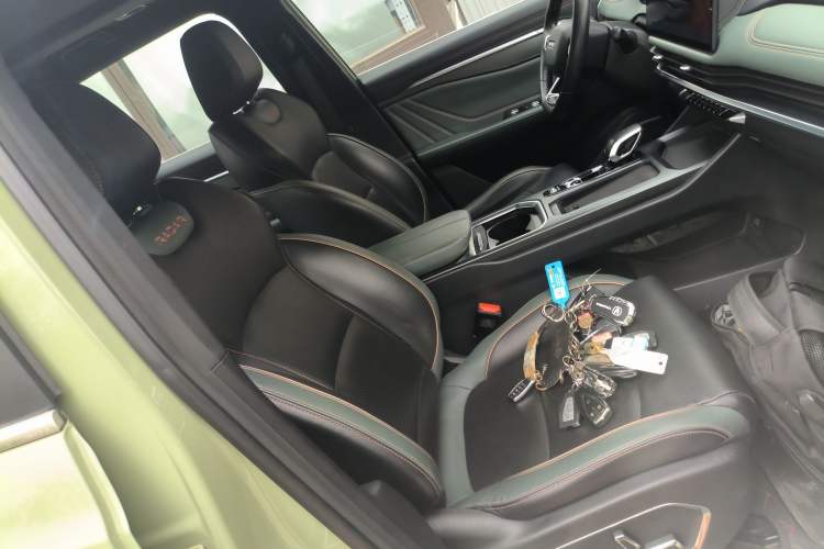 Used Radar Horizon 2024 460 km All-Wheel-Drive Max Version Right Front Seat