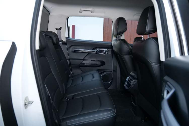 Used Radar Horizon 2024 415 km Two-Wheel-Drive Science & Innovation Edition Headliner