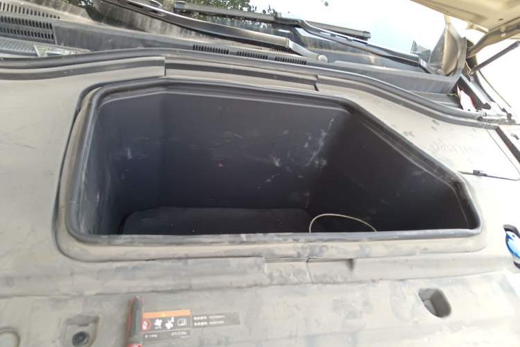Used Radar Horizon 2024 460 km All-Wheel-Drive Air Version Engine Bay