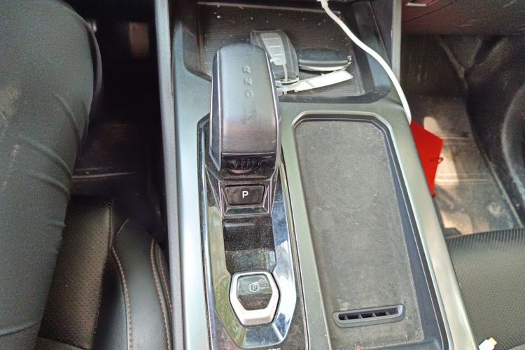 Used Radar Horizon 2024 460 km All-Wheel-Drive Air Version Gear Lever