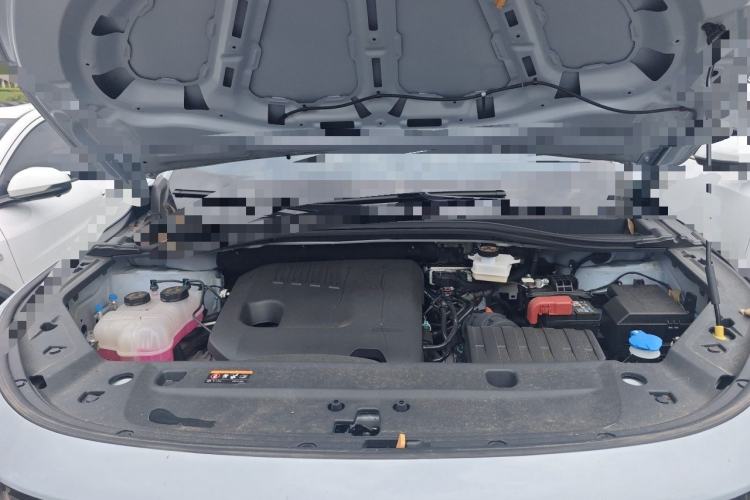 Used Radar Horizon 2025 EM-P Four-Wheel Drive Long-Box Smart Edition Engine Bay
