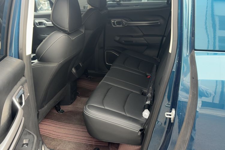 Used Radar King Kong 2025 EM-P Four-Wheel Drive Long-Box "Thousand-Mile Diamond" Interior 1