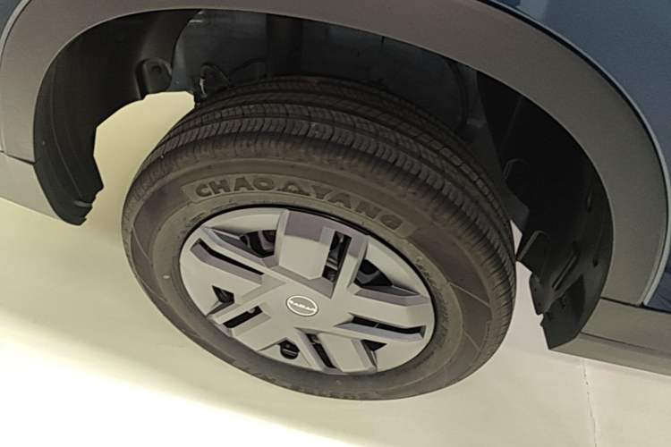 Used Radar King Kong 2025 430 km Two-Wheel Drive Long Bed – Lucky King Right Rear Wheel Hub