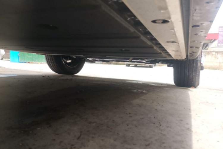 Used Radar King Kong 2025 430 km Two-Wheel Drive Long Bed – Lucky King Right Side Sill