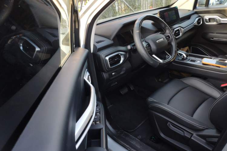 Used Radar King Kong 2025 430 km Two-Wheel Drive Long Bed – Lucky King Driver Seat
