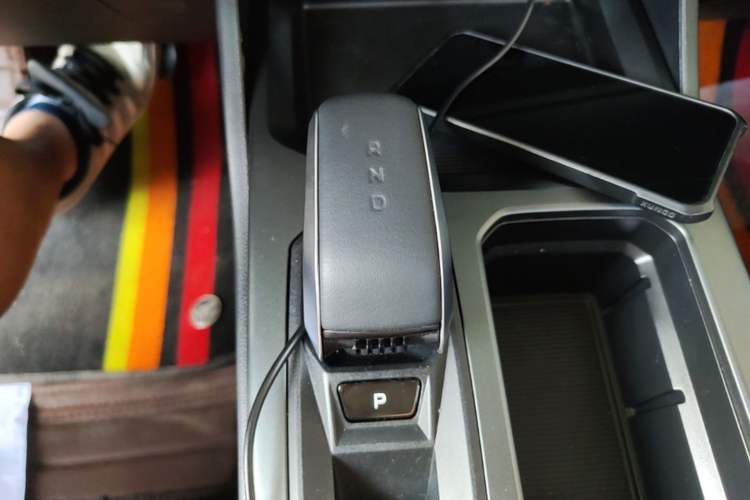 Used Radar King Kong 2025 430 km Two-Wheel Drive Long Bed – Lucky King Gear Lever