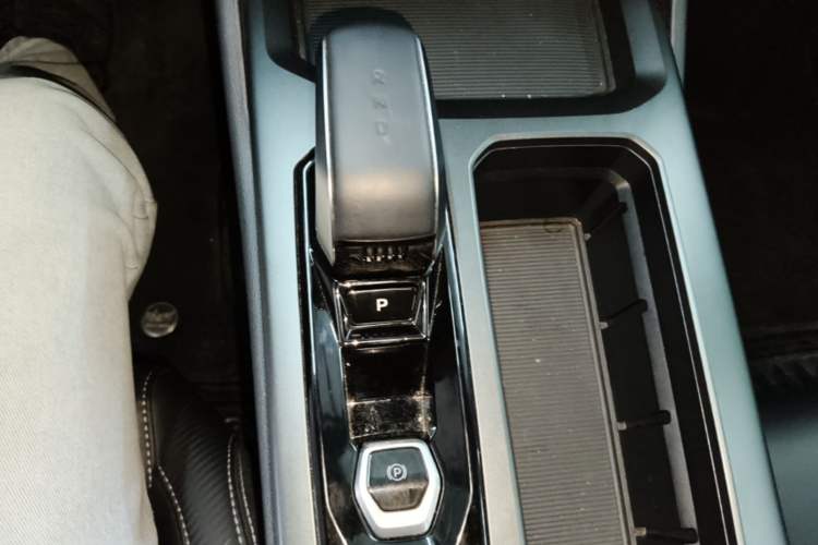 Used Radar King Kong 2025 EM-P Four-Wheel Drive Standard Box – Qianli JinGang Gear Lever