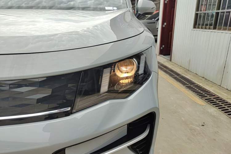 Used Radar King Kong 2025 430 km Two-Wheel Drive Long Bed – Lucky King Left Front Headlight