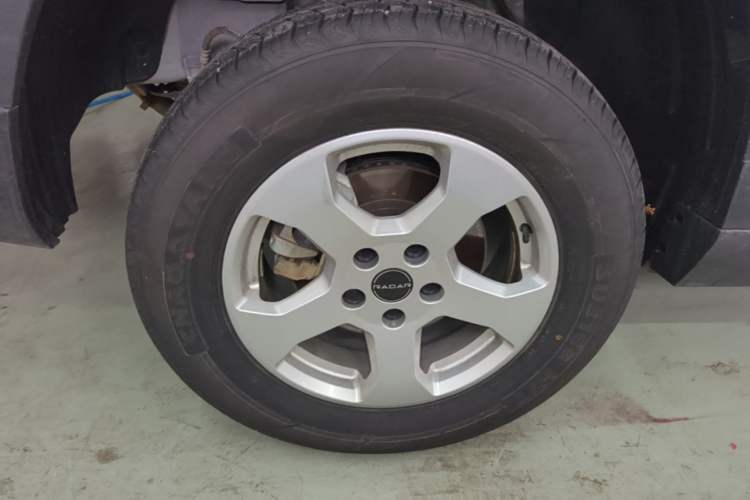 Used Radar King Kong 2025 EM-P Four-Wheel Drive Long-Box "Thousand-Mile Diamond" Right Rear Wheel Hub