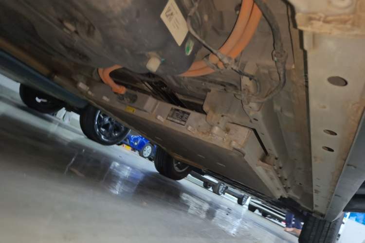 Used Radar King Kong 2025 EM-P Four-Wheel Drive Long-Box "Thousand-Mile Diamond" Right Side Sill