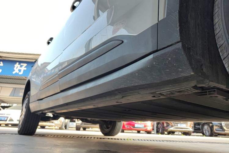 Used Radar King Kong 2025 430 km Two-Wheel Drive Long Bed – Lucky King Right Side Sill