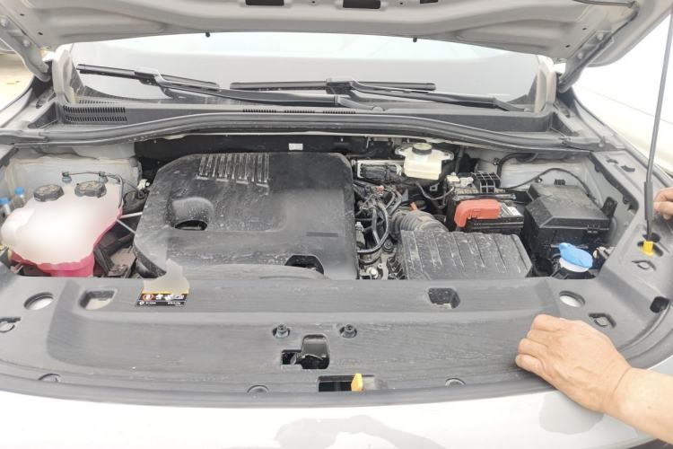 Used Radar King Kong 2025 EM-P Four-Wheel Drive Long-Box "Thousand-Mile Diamond" Engine Bay
