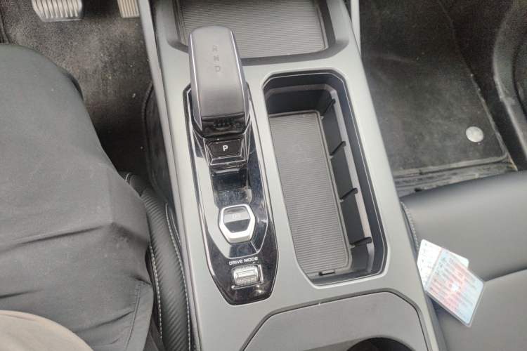 Used Radar King Kong 2025 EM-P Four-Wheel Drive Long-Box "Thousand-Mile Diamond" Gear Lever