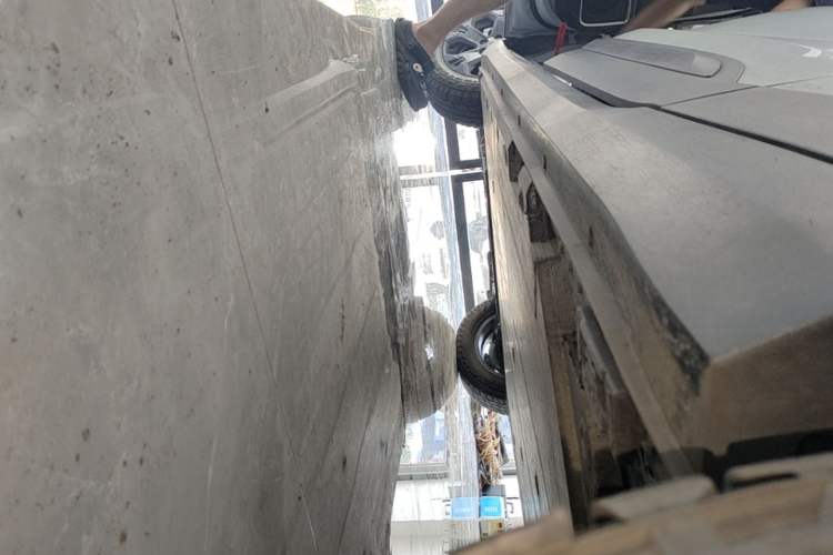 Used Radar King Kong 2025 430 km Two-Wheel Drive Long Bed – Lucky King Left Side Sill