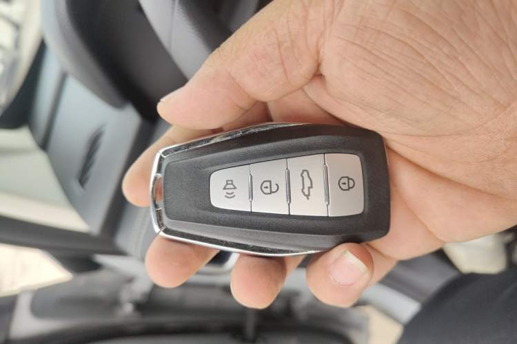 Used Radar King Kong 2025 EM-P Four-Wheel Drive Long-Box "Thousand-Mile Diamond" Vehicle Key