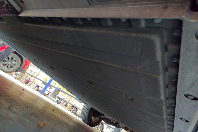 Used Radar King Kong 2025 430 km Two-Wheel Drive Standard Box – Lucky King Chassis Front Left