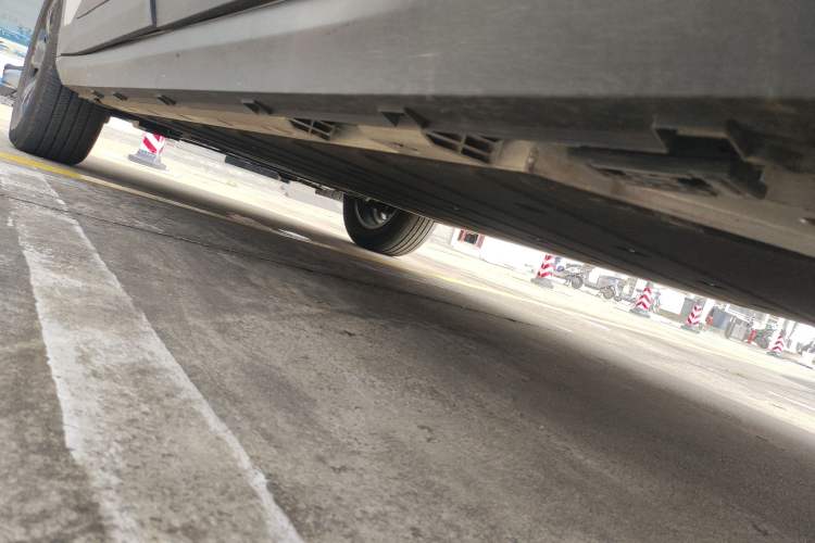 Used Radar King Kong 2025 430 km Two-Wheel Drive Standard Box – Lucky King Chassis Rear Left